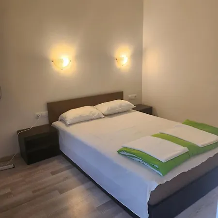 Campsite - - електрон универс