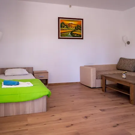 - - електрон универс * Kamchia (Varna)