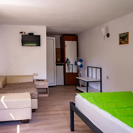 - - електрон универс * Kamchia (Varna)